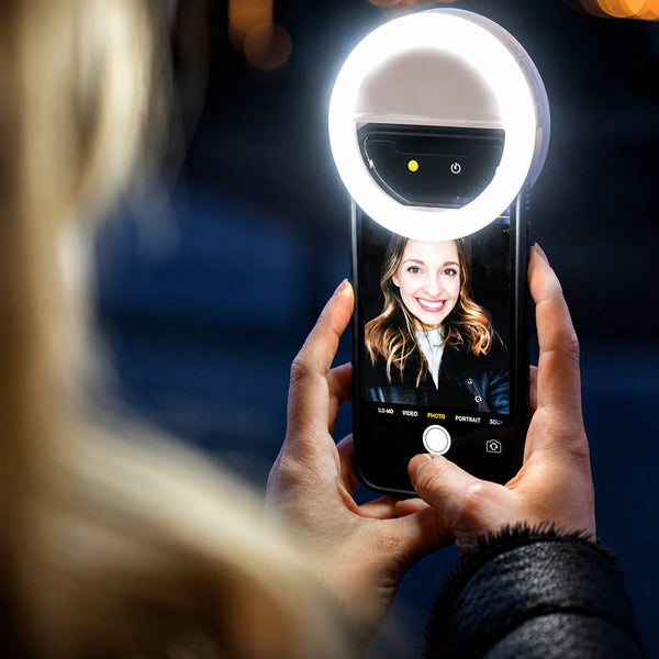 Clip-On Phone Ring Light turns dull