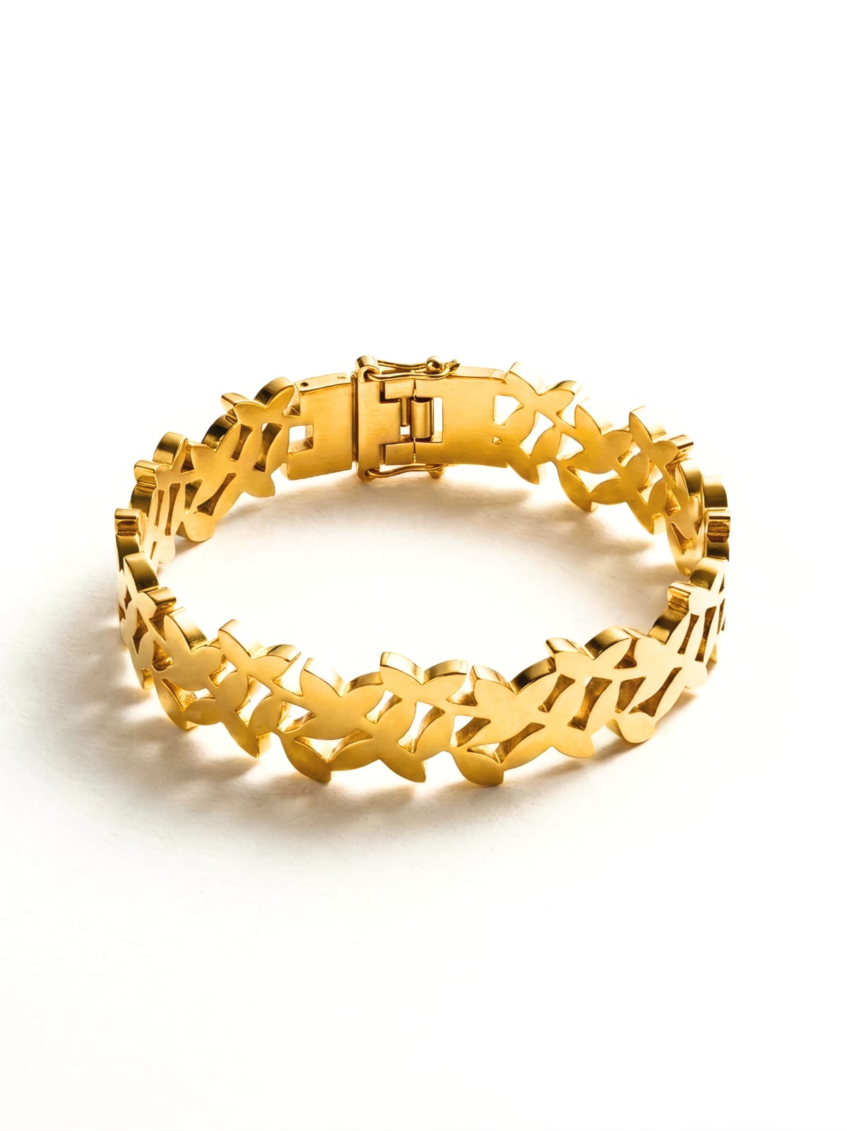 Gold-tone leaves bangle